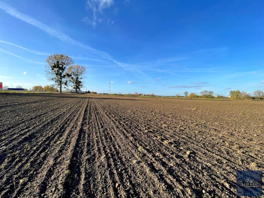 Pusta działka Podanin