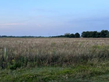 Działka budowlana Uraz