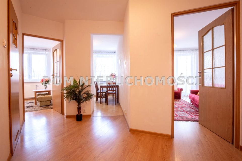 Mieszkanie blok mieszkalny nad rzeką