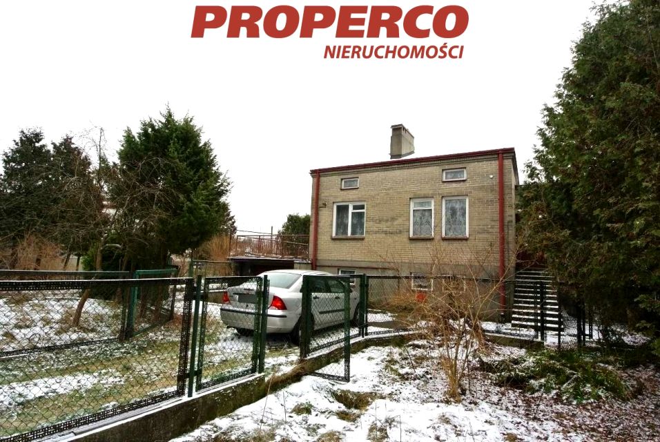 Zabudowana działka Laski