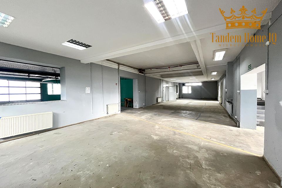 Budynek użytkowy Łomianki