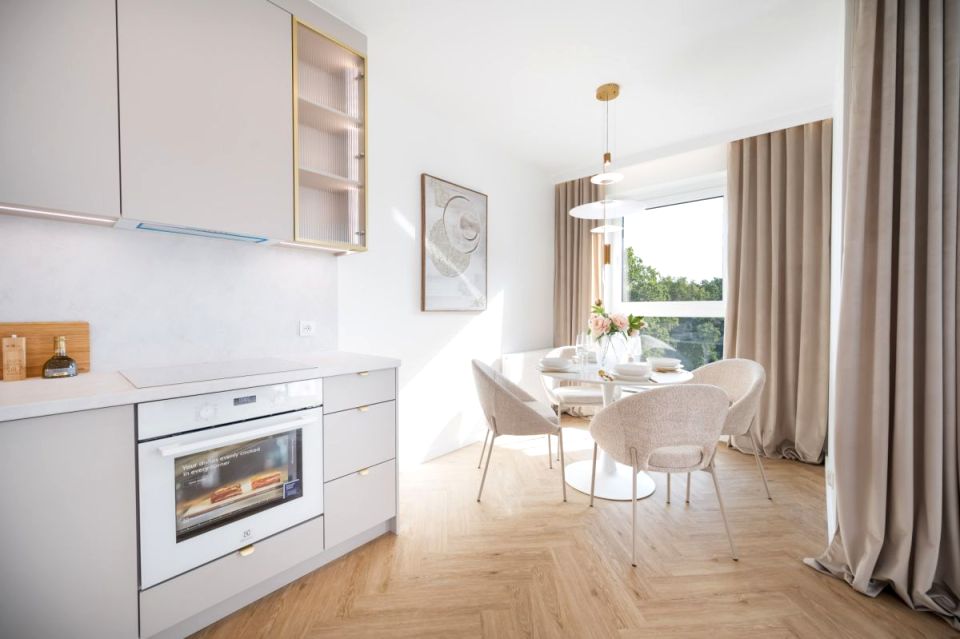 Mieszkanie blok mieszkalny przy lesie