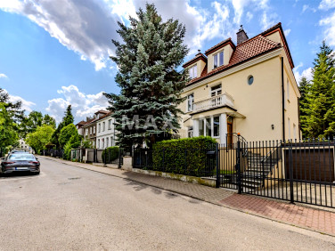 Budynek użytkowy Warszawa