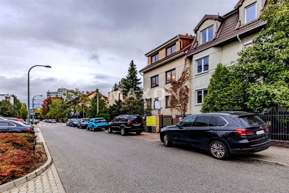 Budynek użytkowy Warszawa