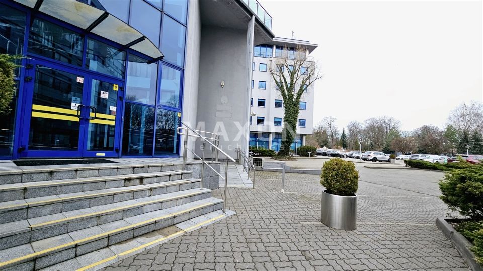 Budynek użytkowy Warszawa