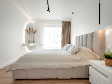 Mieszkanie blok mieszkalny nad rzeką