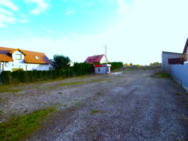 Zabudowana działka Górno