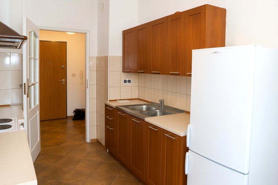 Mieszkanie blok mieszkalny przy lesie