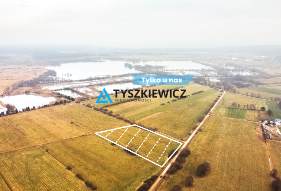 Działka nad jeziorem