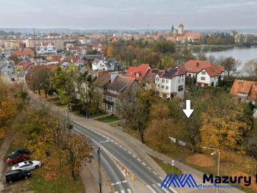 Działka nad jeziorem