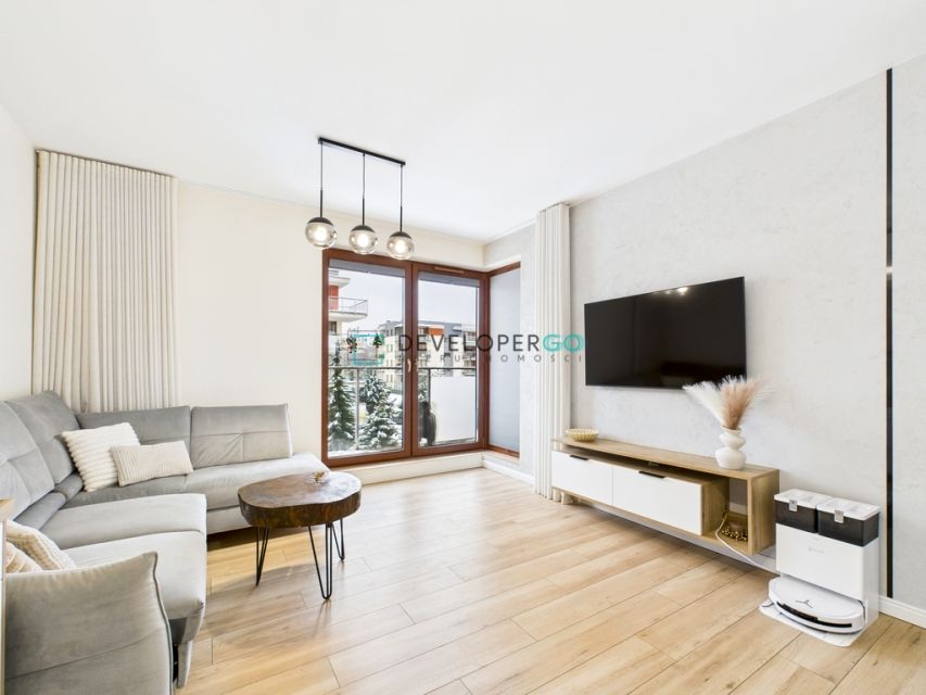 Mieszkanie blok mieszkalny nad jeziorem