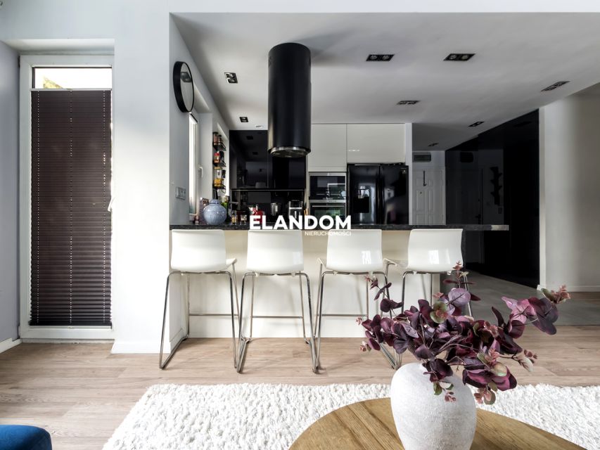 Mieszkanie blok mieszkalny Warszawa