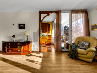 Mieszkanie blok mieszkalny nad rzeką