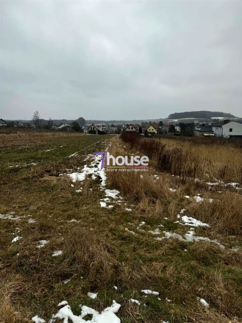 Pusta działka Orzech