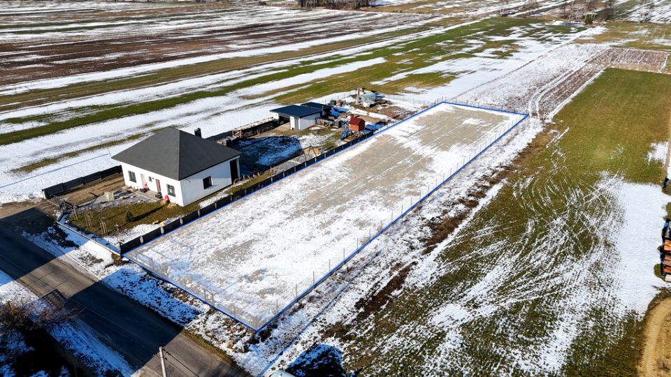 Ogrodzona działka sprzedam