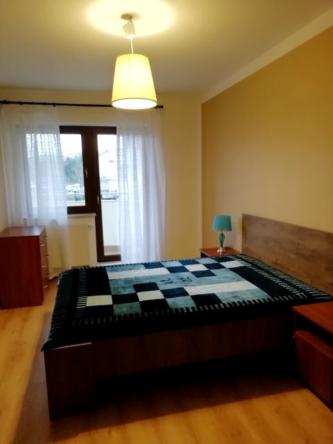 Mieszkanie blok mieszkalny przy lesie