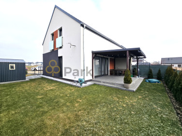 Dom z parkingiem