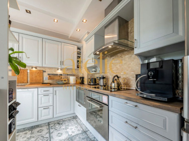 Mieszkanie blok mieszkalny nad rzeką