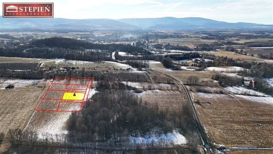 Pusta działka Brzeziniec