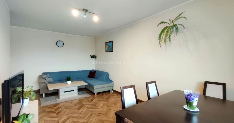 Mieszkanie blok mieszkalny przy lesie