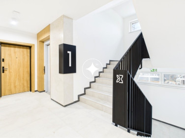 Mieszkanie blok mieszkalny przy lesie