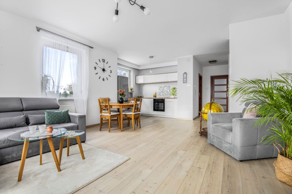 Mieszkanie blok mieszkalny przy lesie