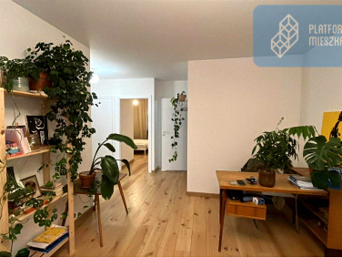 Mieszkanie blok mieszkalny nad jeziorem