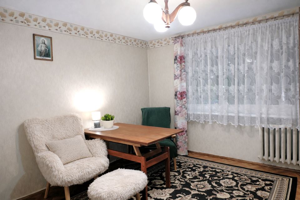 Mieszkanie blok mieszkalny przy lesie