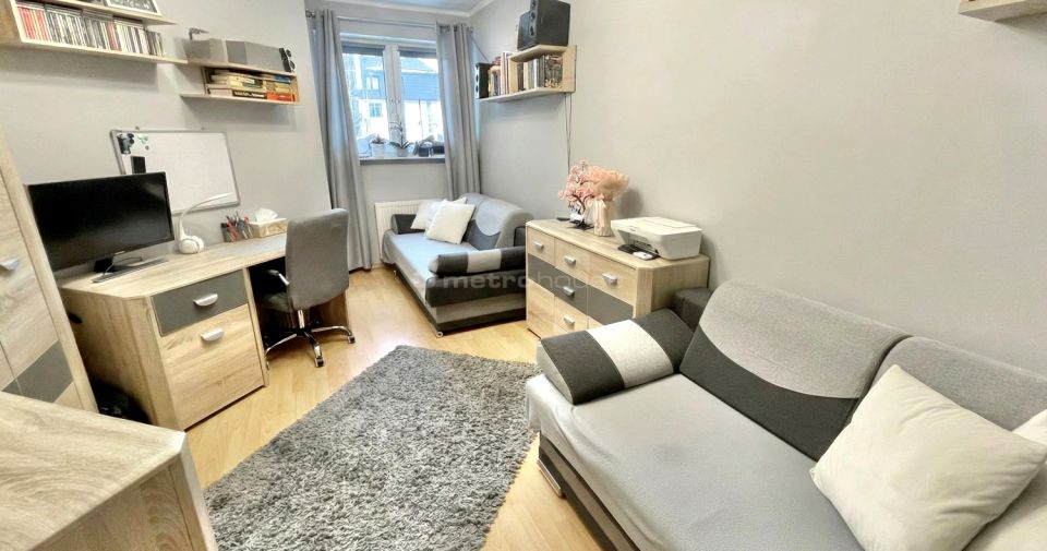 Mieszkanie blok mieszkalny Brwinów