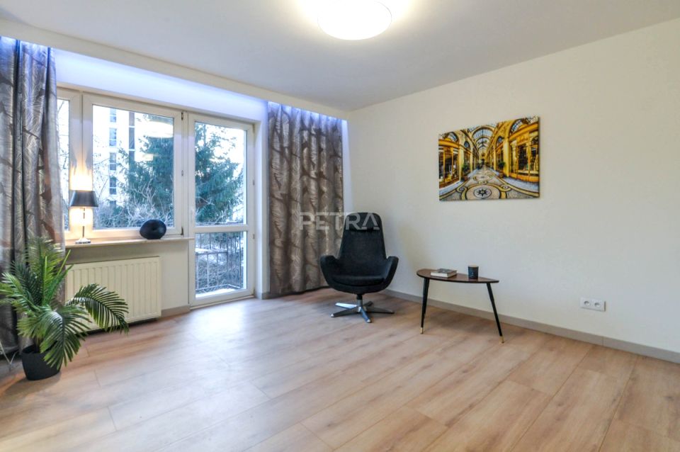 Mieszkanie blok mieszkalny Warszawa