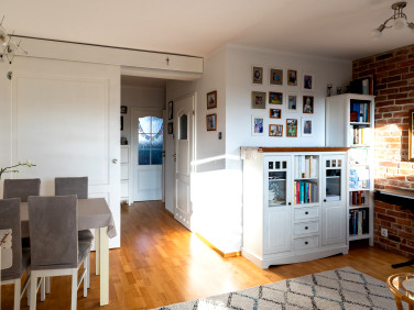 Mieszkanie blok mieszkalny nad jeziorem