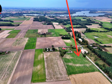 Działka nad jeziorem