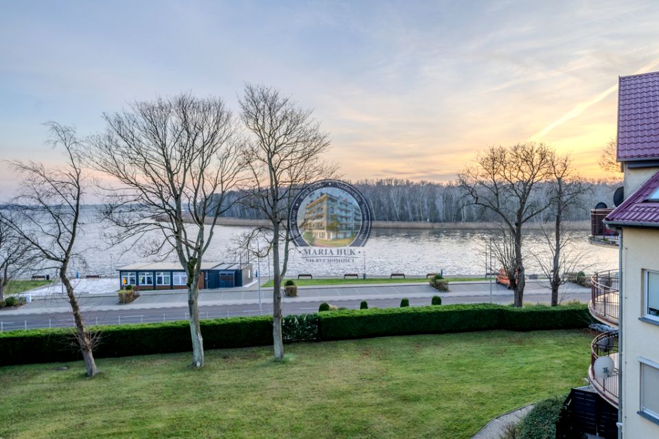 Mieszkanie blok mieszkalny nad rzeką