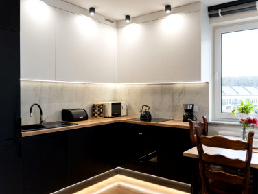 Mieszkanie blok mieszkalny przy lesie