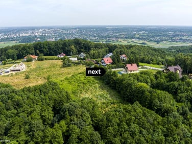 Działka przy lesie