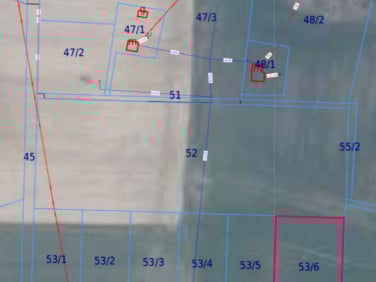 Działka nad jeziorem