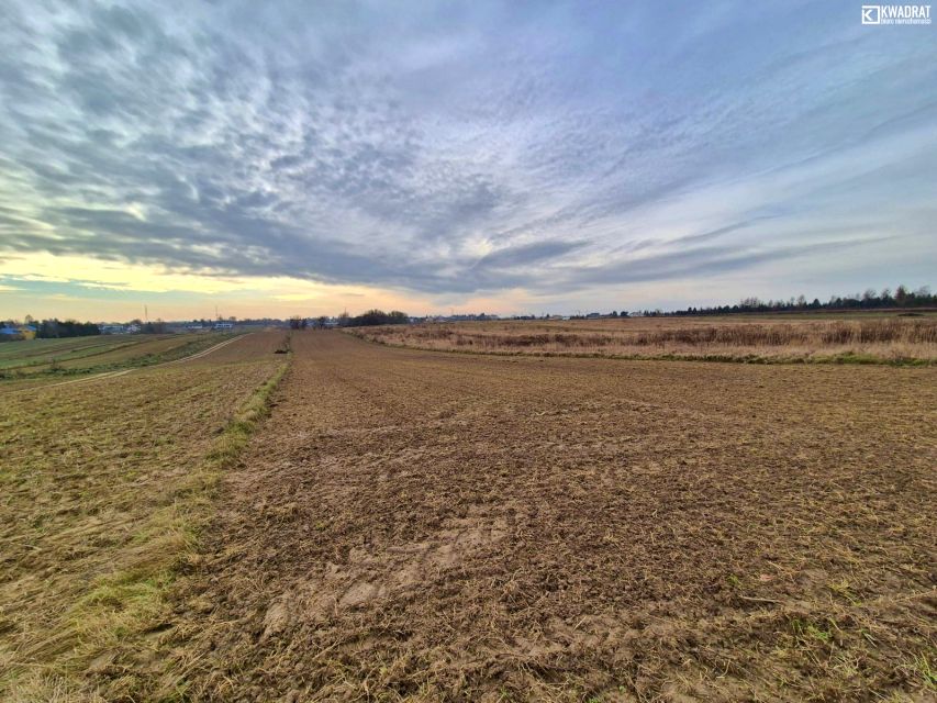 Działka budowlana Dys