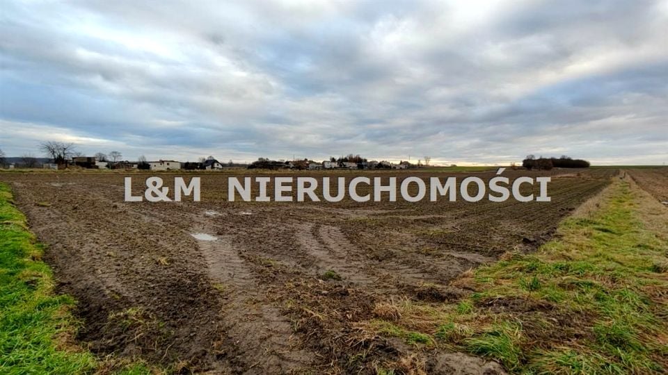 Pusta działka Bełk