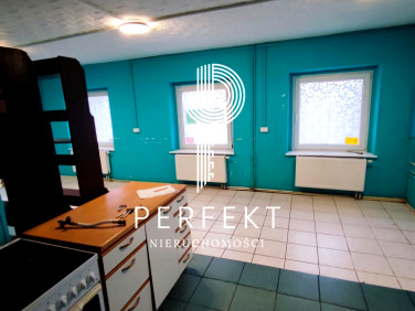 Budynek użytkowy Police