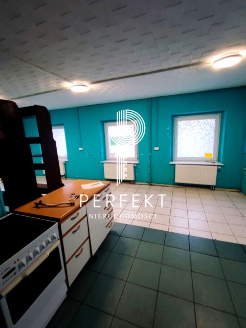 Budynek użytkowy Police