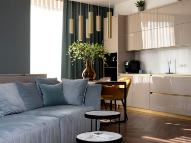 Mieszkanie blok mieszkalny nad jeziorem