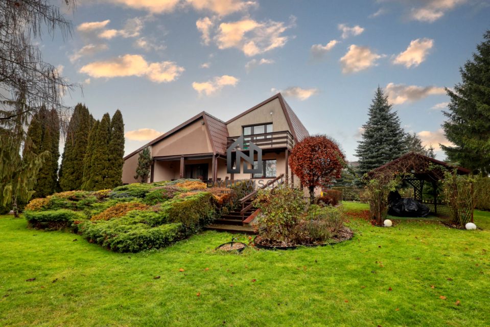 Dom Sobienie-Jeziory