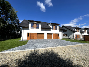 Dom z garażem
