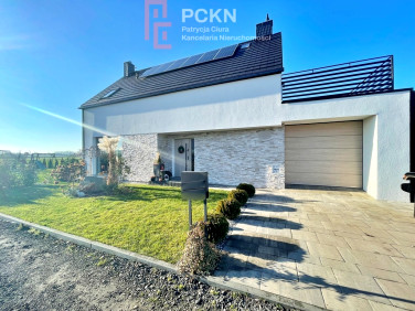 Dom z parkingiem