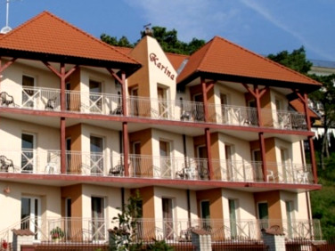 Mieszkanie blok mieszkalny nad jeziorem