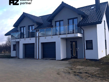 Dom z garażem