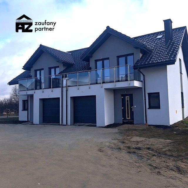 Dom z garażem