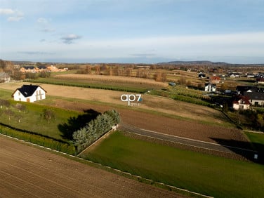 Pusta działka Mników