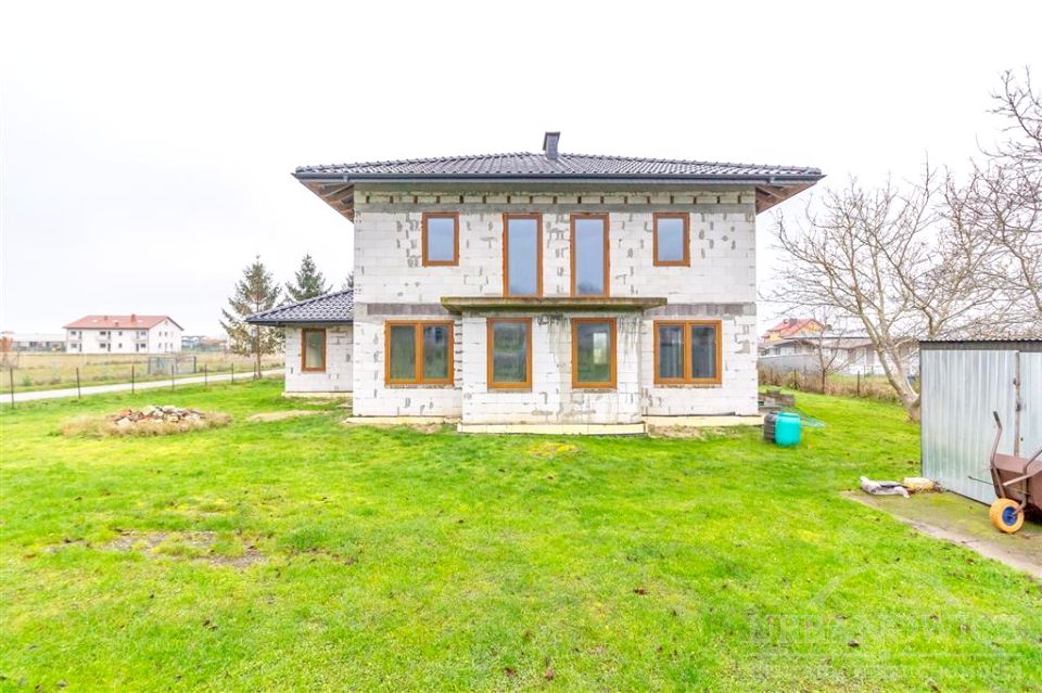 Dom Paprotno sprzedaż