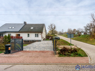 Dom z parkingiem